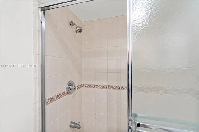 $5,500 | 13611 Southwest 77th Street, Miami, FL 33183