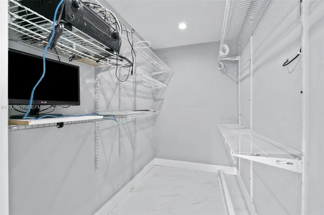 $5,500 | 13611 Southwest 77th Street, Miami, FL 33183