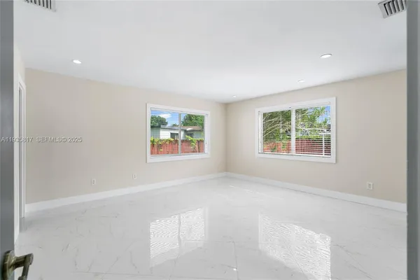 $5,700 | 13611 Southwest 77th Street, Miami, FL 33183