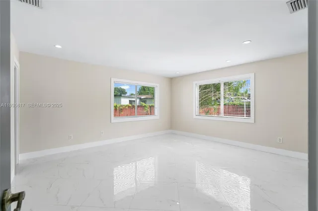 $5,500 | 13611 Southwest 77th Street, Miami, FL 33183