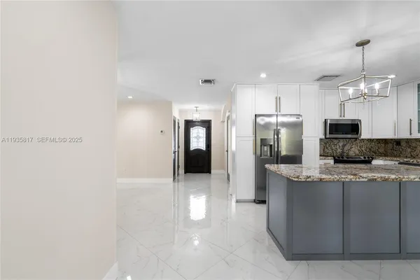 $5,700 | 13611 Southwest 77th Street, Miami, FL 33183