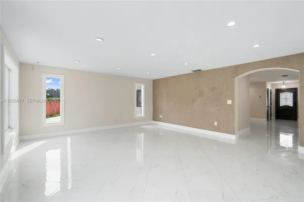 $5,700 | 13611 Southwest 77th Street, Miami, FL 33183