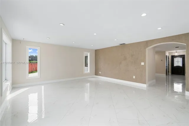 $5,500 | 13611 Southwest 77th Street, Miami, FL 33183