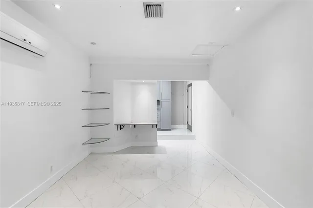 $5,500 | 13611 Southwest 77th Street, Miami, FL 33183