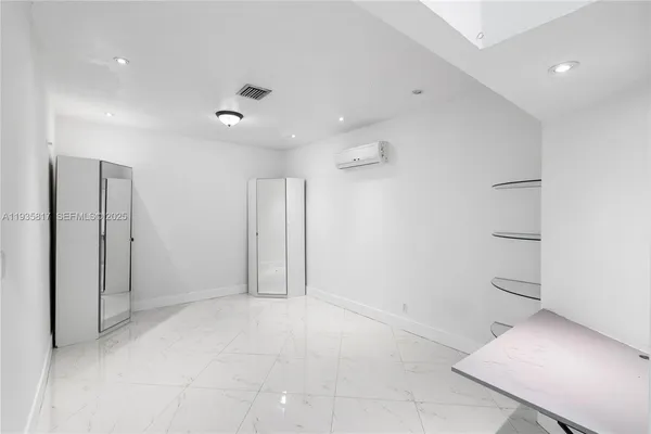 $5,700 | 13611 Southwest 77th Street, Miami, FL 33183