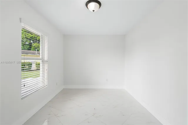 $5,500 | 13611 Southwest 77th Street, Miami, FL 33183