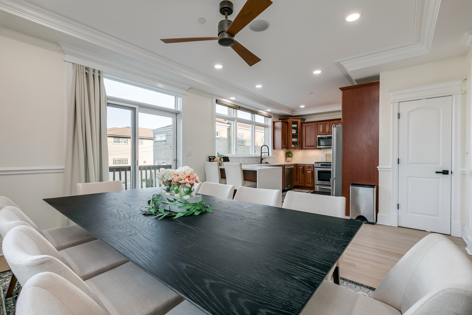 463 Summit Avenue, Unit D Park Ridge, IL 60068 - Photo 12 of 30 a living room with furniture and a large window