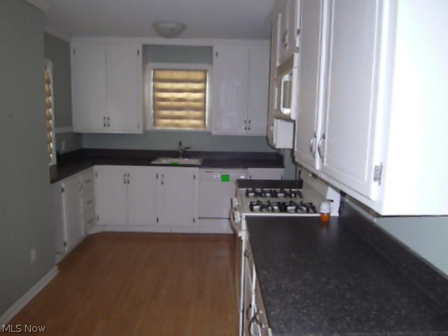 907 Englewood Road Cleveland Heights, OH 44121 - Photo 9 of 12