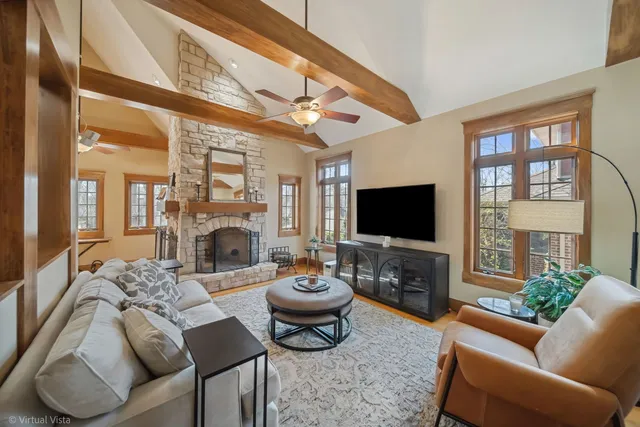 $899,904 | 709 Prospect Avenue, Barrington, IL 60010