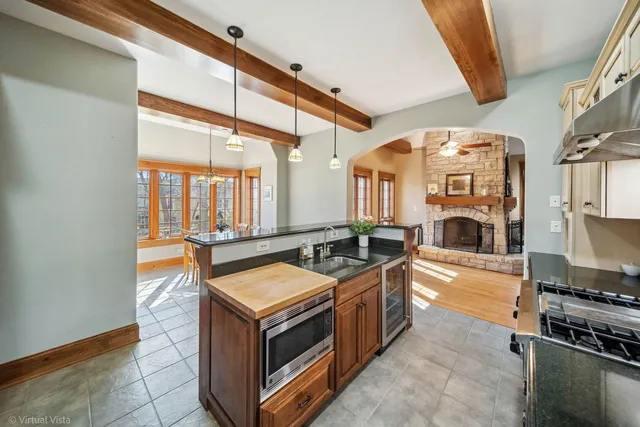 $899,904 | 709 Prospect Avenue, Barrington, IL 60010