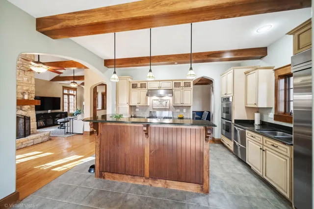 $899,904 | 709 Prospect Avenue, Barrington, IL 60010