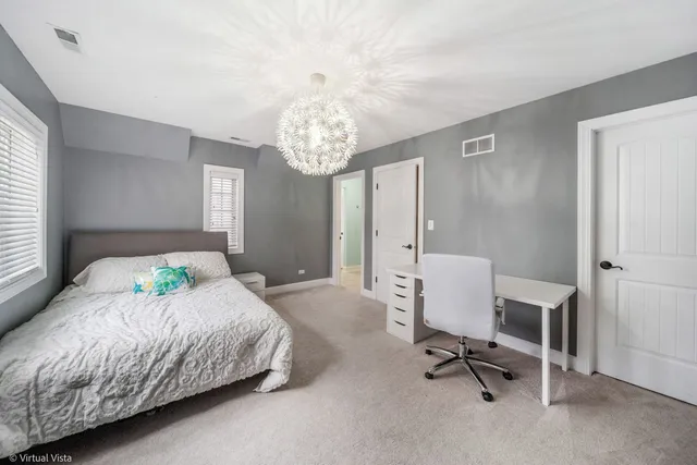 $899,904 | 709 Prospect Avenue, Barrington, IL 60010