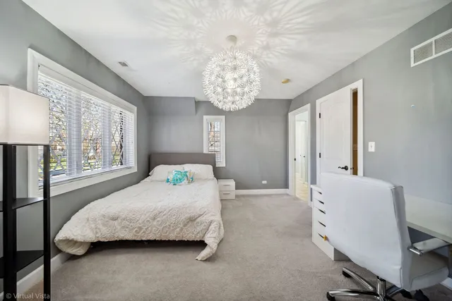 $899,904 | 709 Prospect Avenue, Barrington, IL 60010