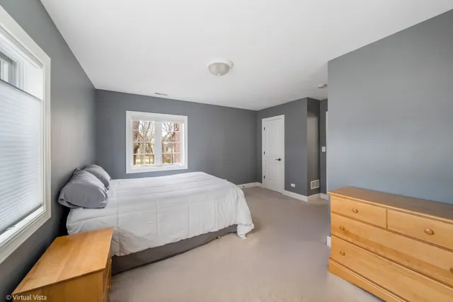 $899,904 | 709 Prospect Avenue, Barrington, IL 60010