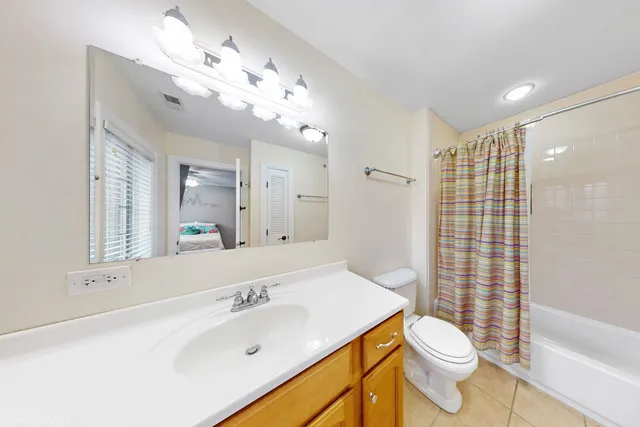 $899,904 | 709 Prospect Avenue, Barrington, IL 60010