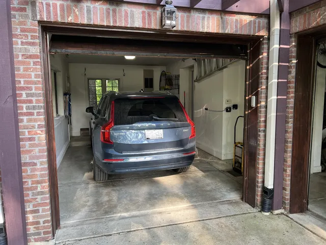 $899,904 | 709 Prospect Avenue, Barrington, IL 60010