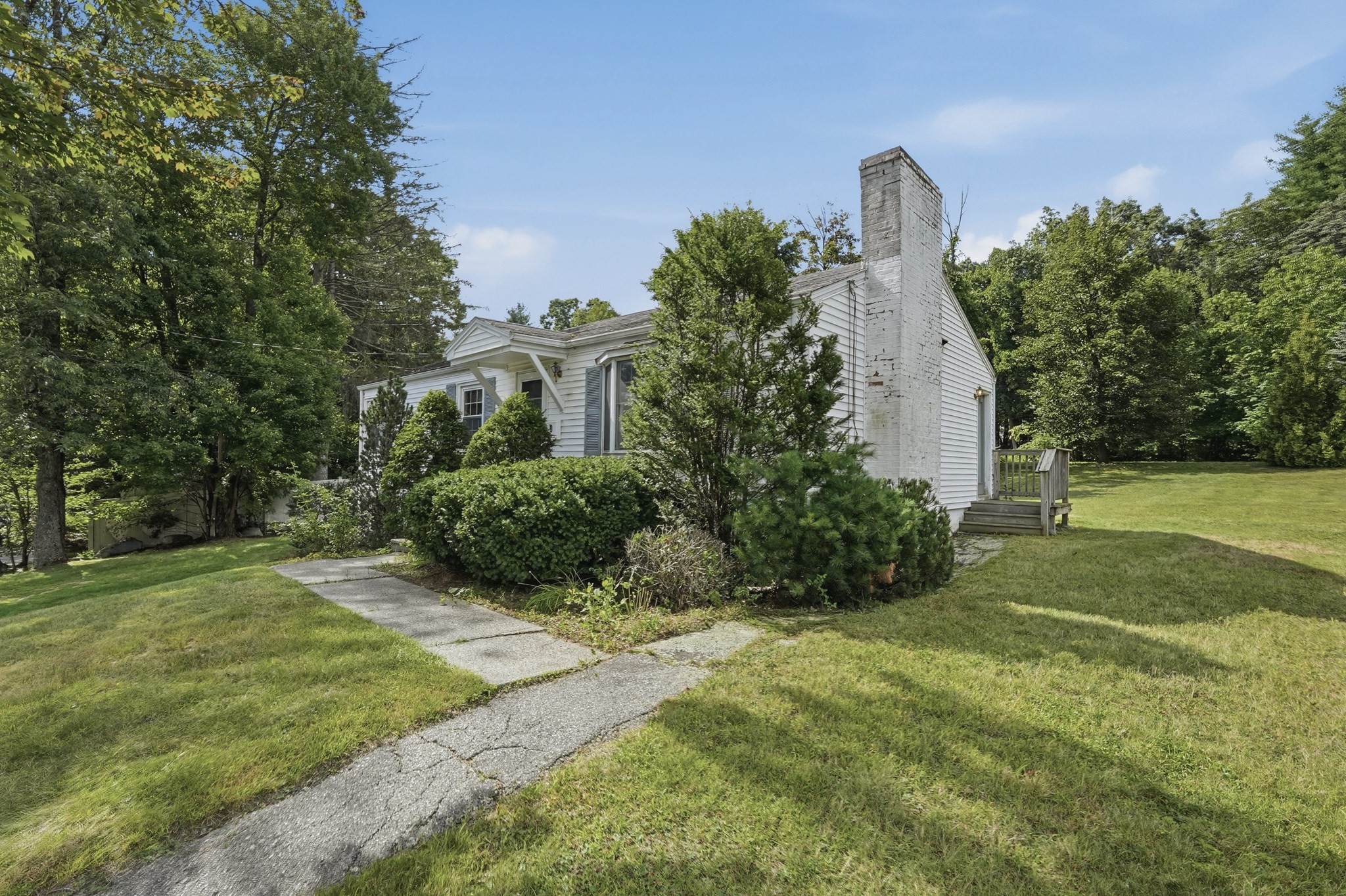 9 Spring Terrace Shrewsbury, MA 01545 - Photo 2 of 28 Gallery Image 2