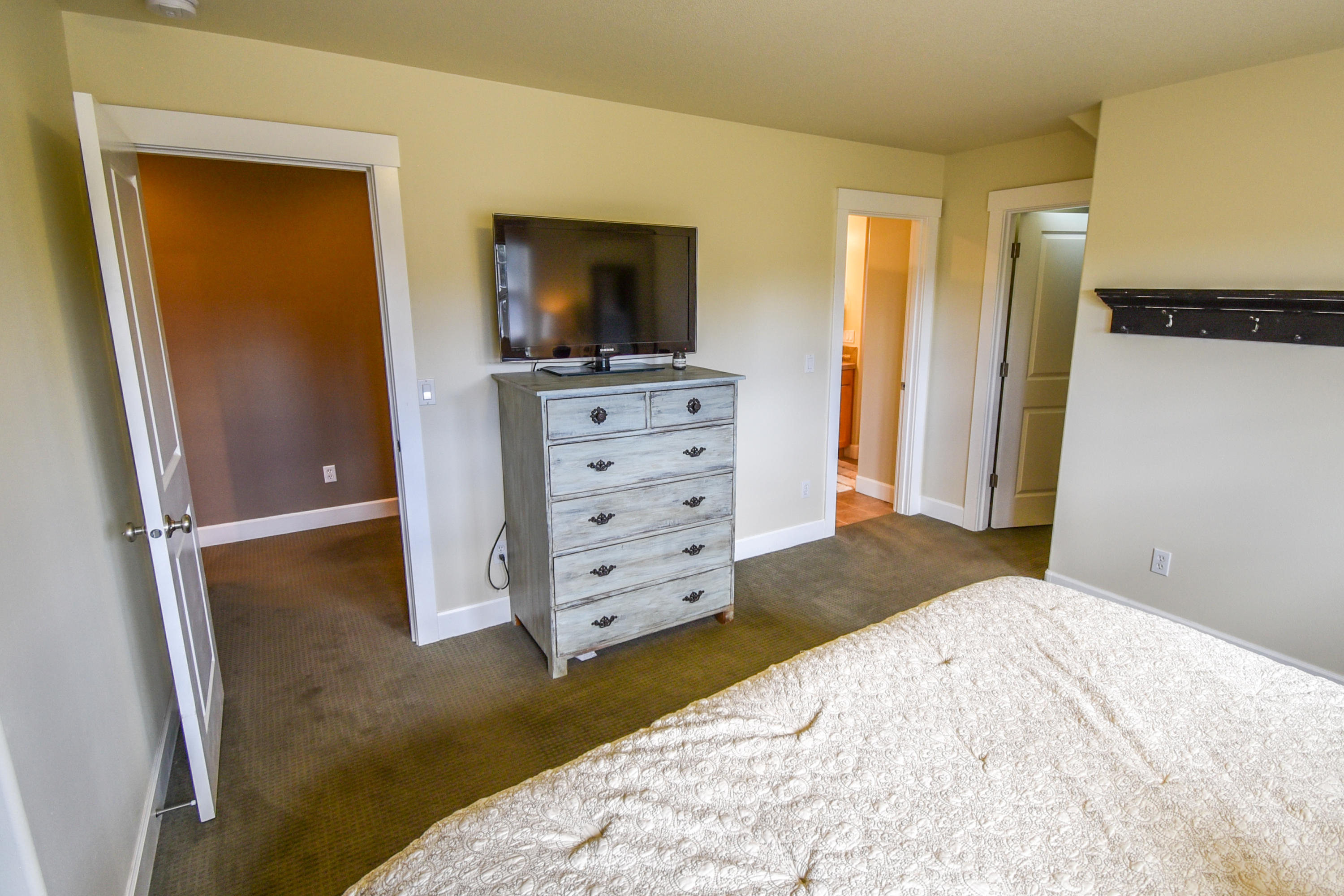 61205 Ridgewater Loop Bend, OR 97702 - Photo 27 of 34 DSC_5522-2