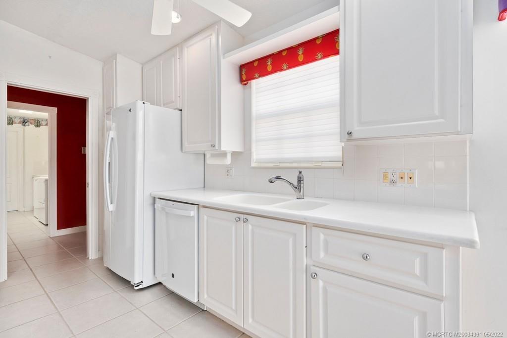 1033 Southwest Balmoral Trace Stuart, FL 34997 - Photo 10 of 35 Gallery Image 10