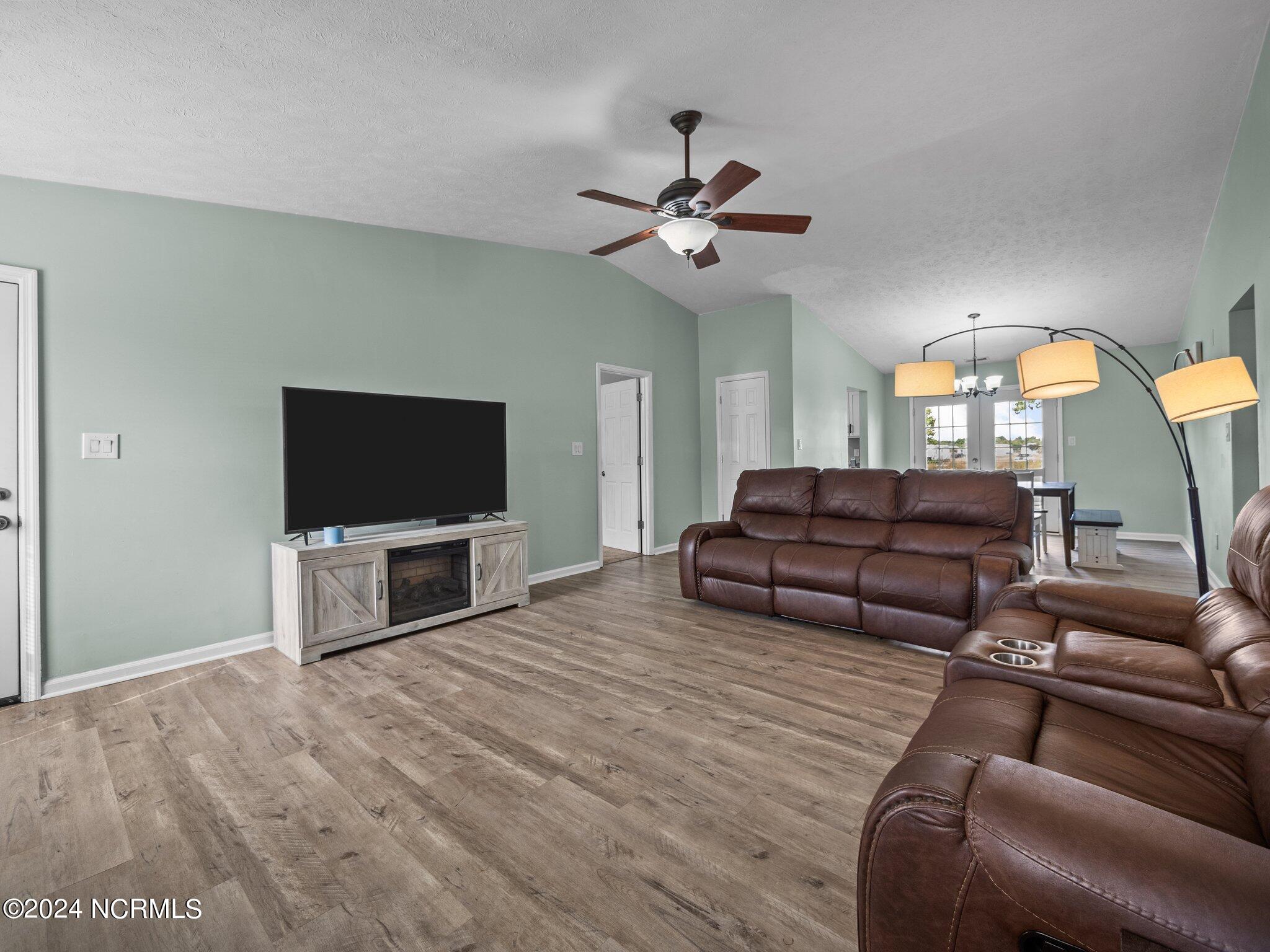 1400 Halltown Road Jacksonville, NC 28546 - Photo 3 of 48 37-web-or-mls-P6134719