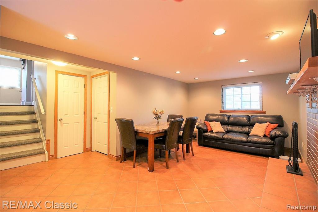 40611 West 10 Mile Road Novi, MI 48375 - Photo 24 of 42