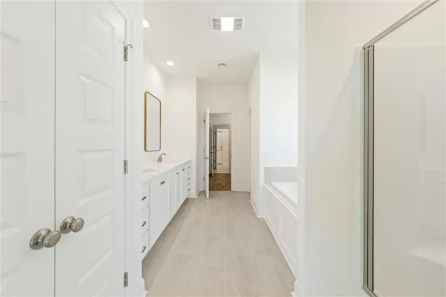 $286,999 | 3056 Southern Trace Dr Lake, Lake Charles, LA 70607