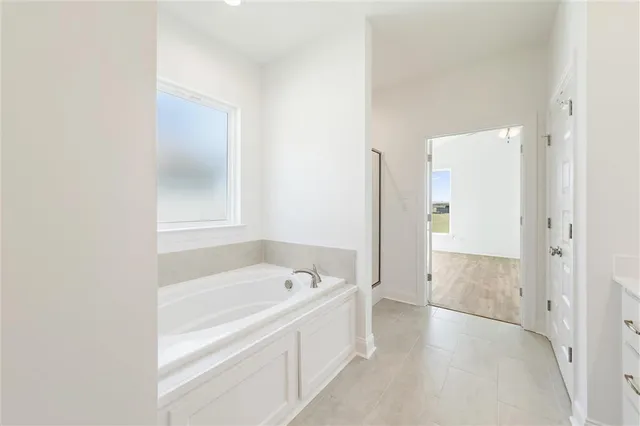 $286,999 | 3056 Southern Trace Dr Lake, Lake Charles, LA 70607