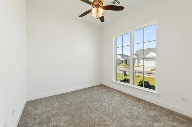 $286,999 | 3056 Southern Trace Dr Lake, Lake Charles, LA 70607