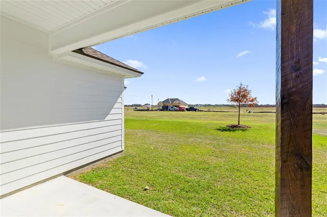 $286,999 | 3056 Southern Trace Dr Lake, Lake Charles, LA 70607