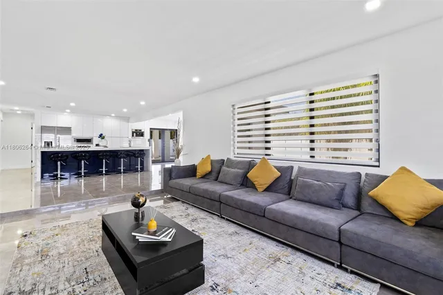 $547,000 | 5202 Elm Court, Cape Coral, FL 33904