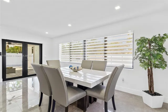 $547,000 | 5202 Elm Court, Cape Coral, FL 33904