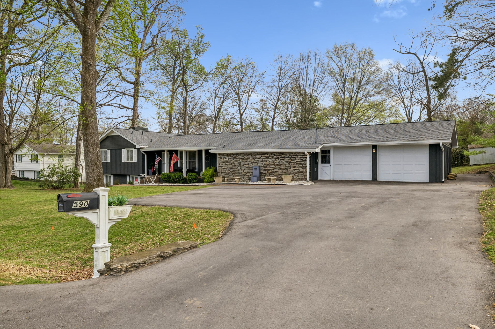 590 Indian Lake Road Hendersonville, TN 37075 - Photo 1 of 51