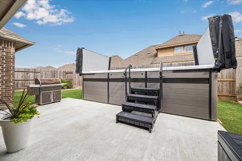 $450,000 | 2506 River Oak Court, Houston, TX 77345