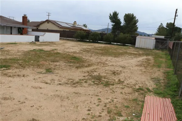 $2,400 | 7864 Newhall Avenue, Hesperia, CA 92345