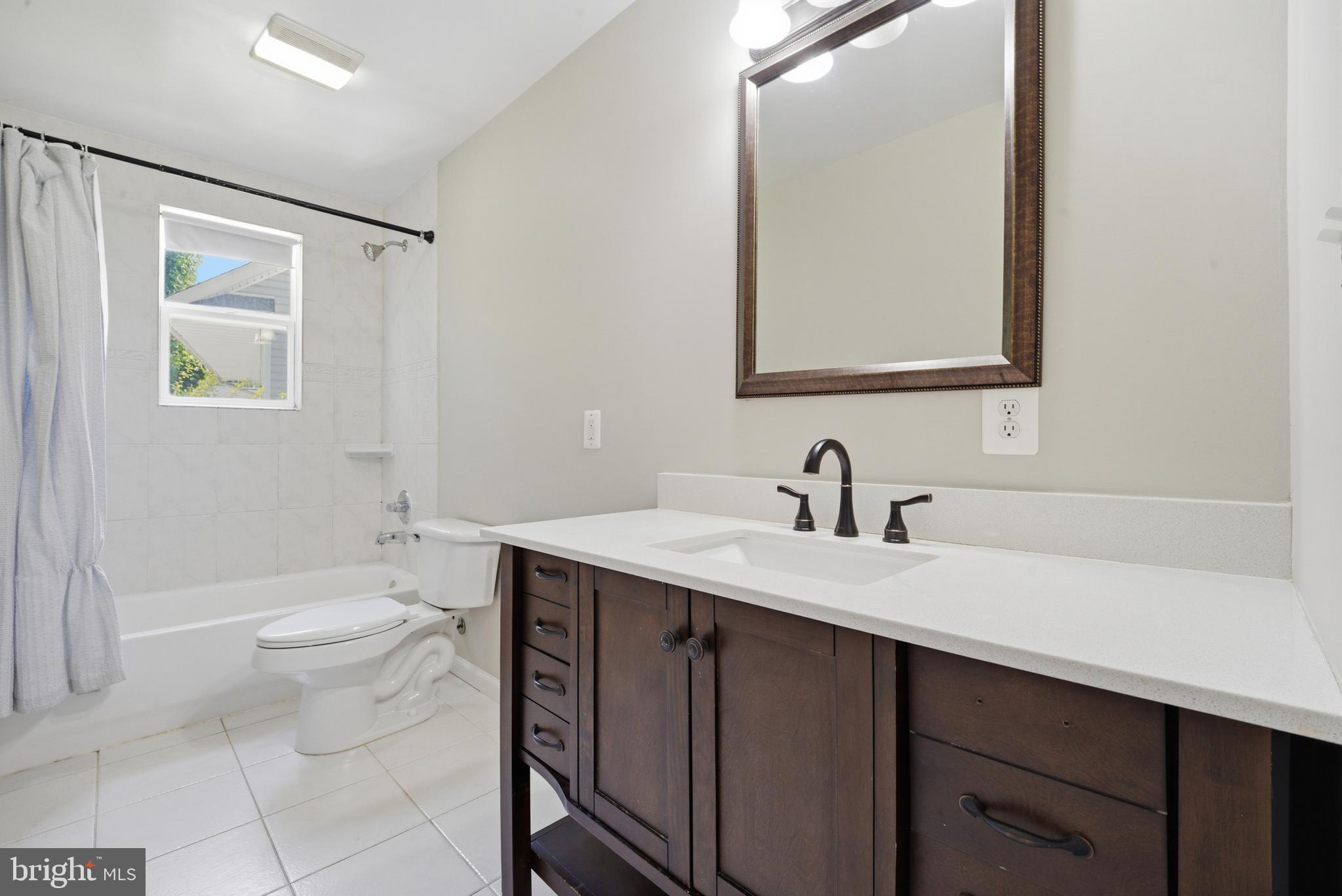 2507 Weisman Road Silver Spring, MD 20902 - Photo 30 of 41 Full Hall Bath
