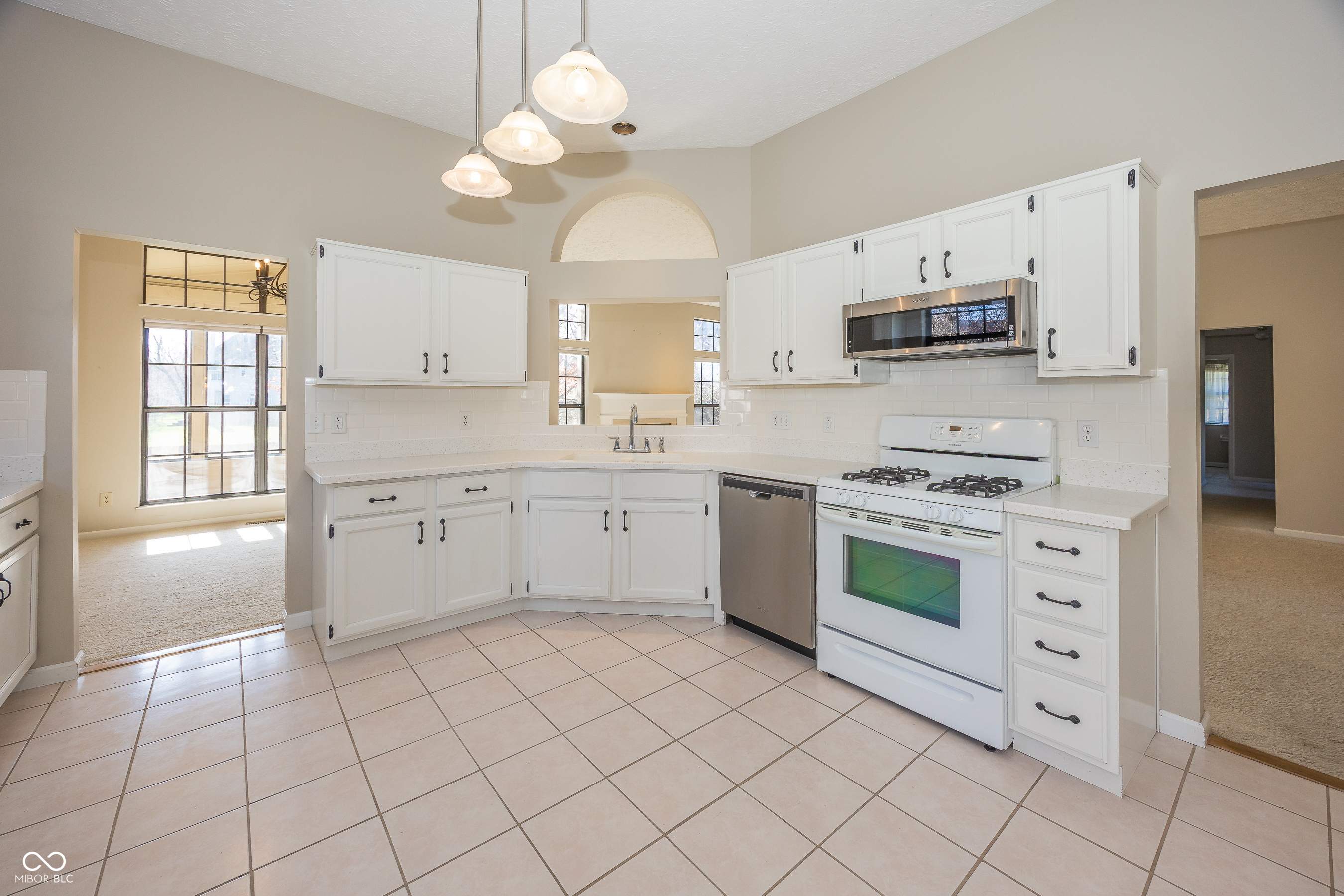 11179 Avery Row Fishers, IN 46038 - Photo 11 of 30