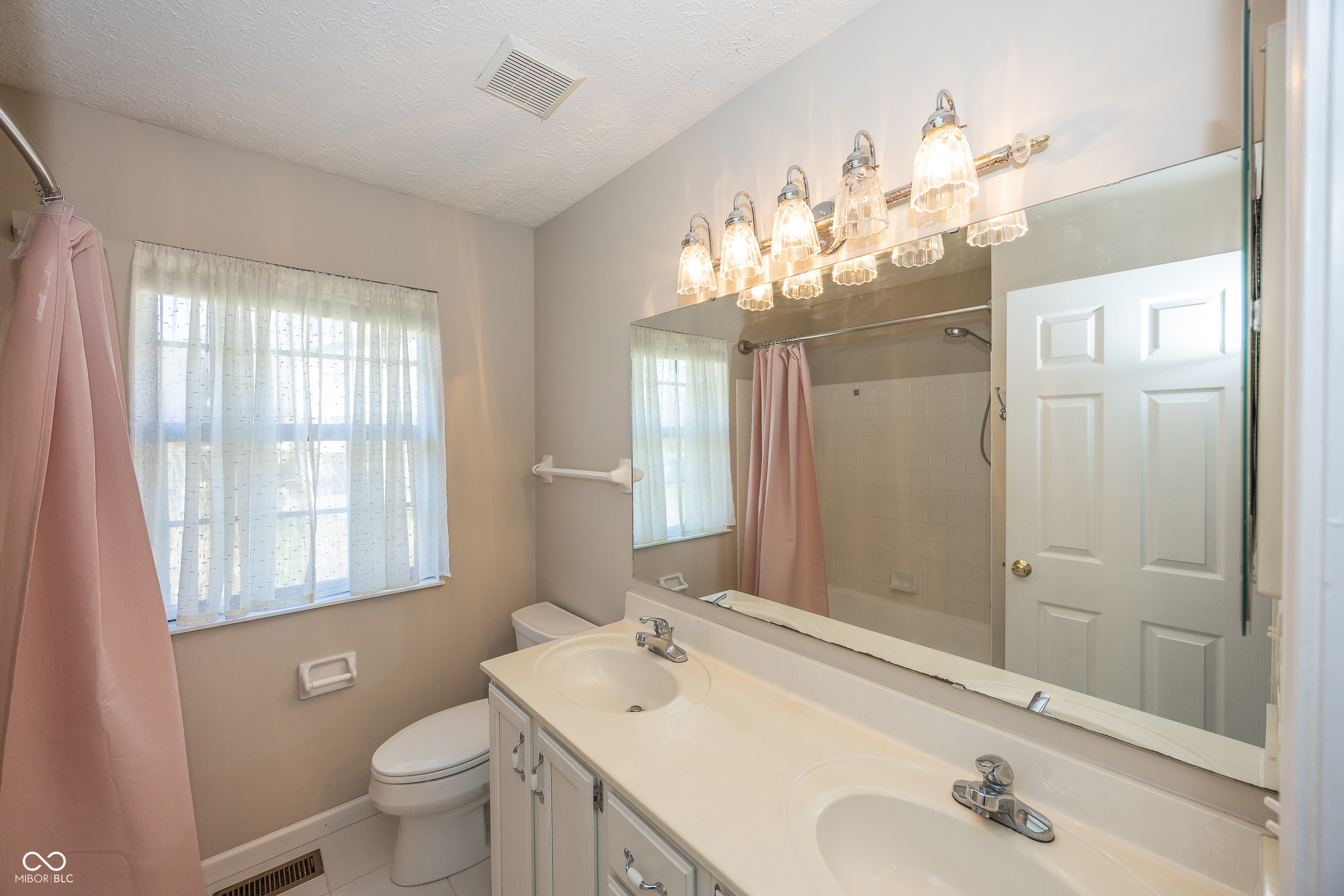 11179 Avery Row Fishers, IN 46038 - Photo 23 of 30