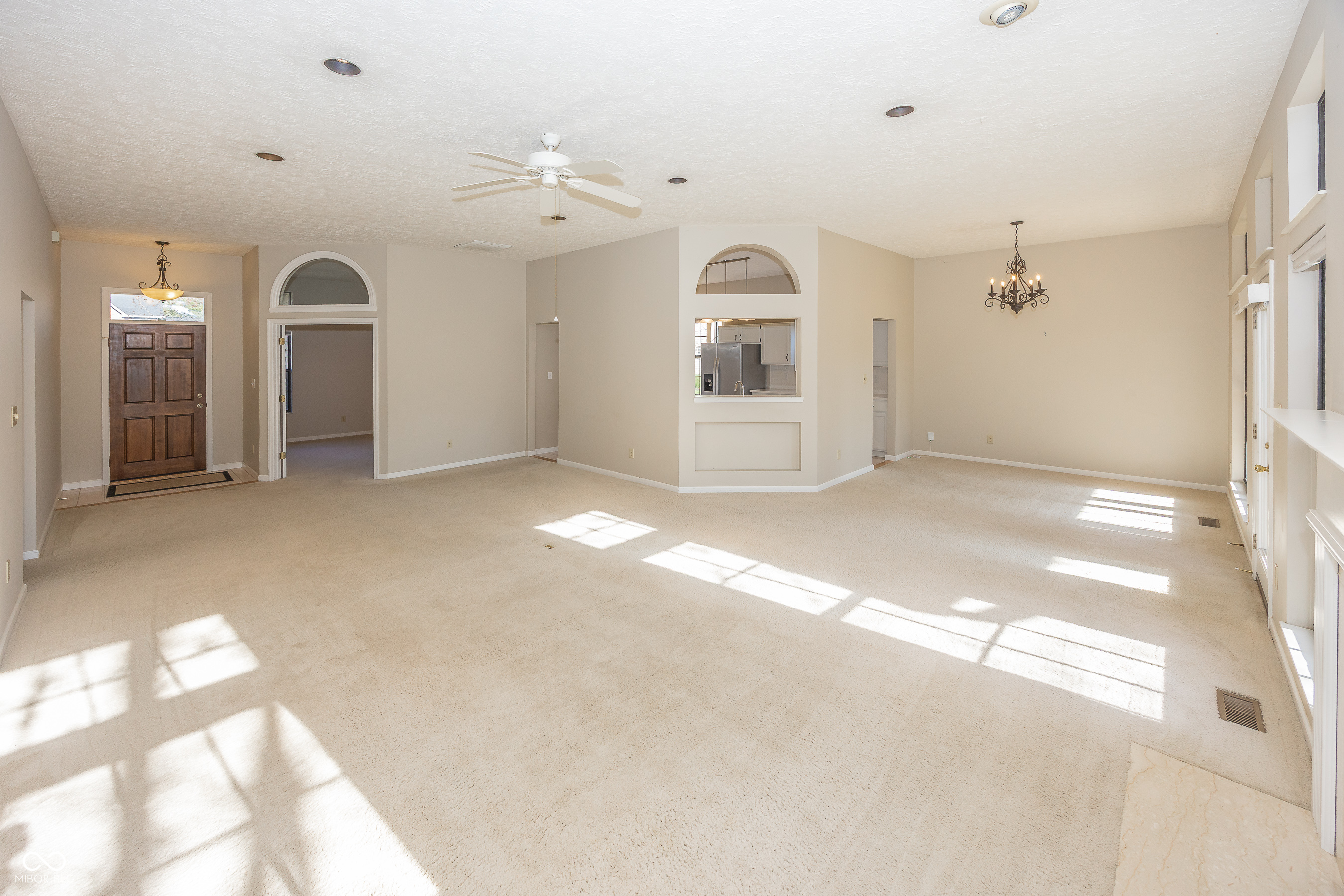 11179 Avery Row Fishers, IN 46038 - Photo 7 of 30