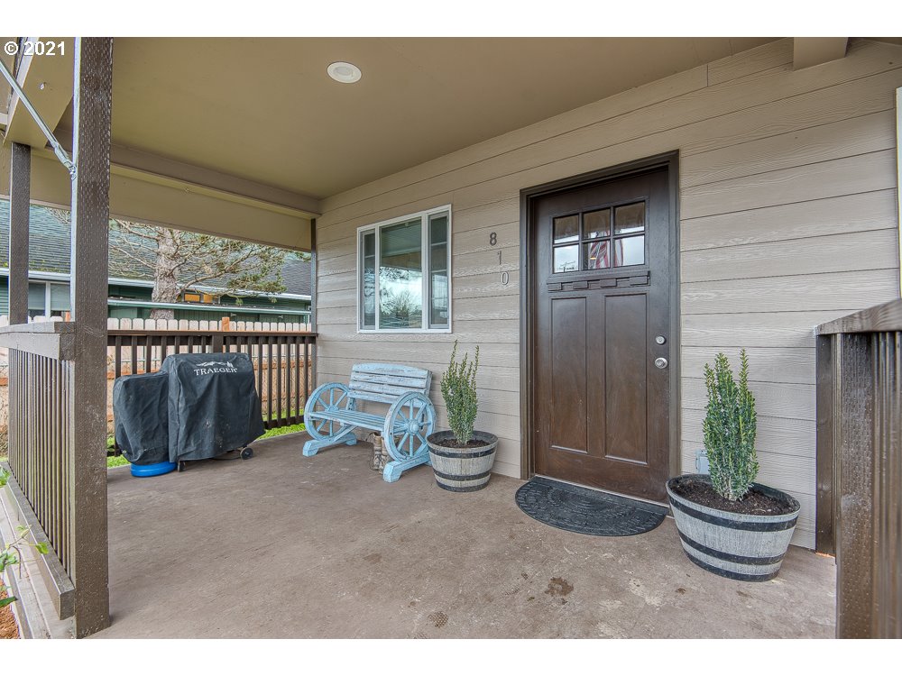 810 A Street Myrtle Point, OR 97458 - Photo 2 of 17 Gallery Image 2