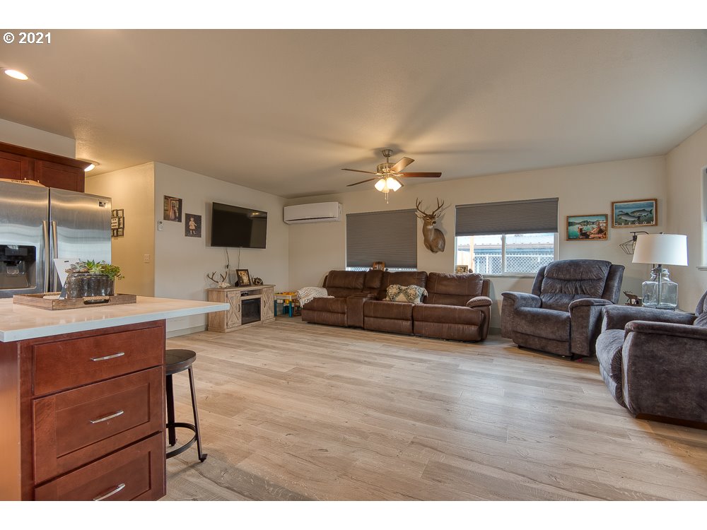 810 A Street Myrtle Point, OR 97458 - Photo 3 of 17 Gallery Image 3