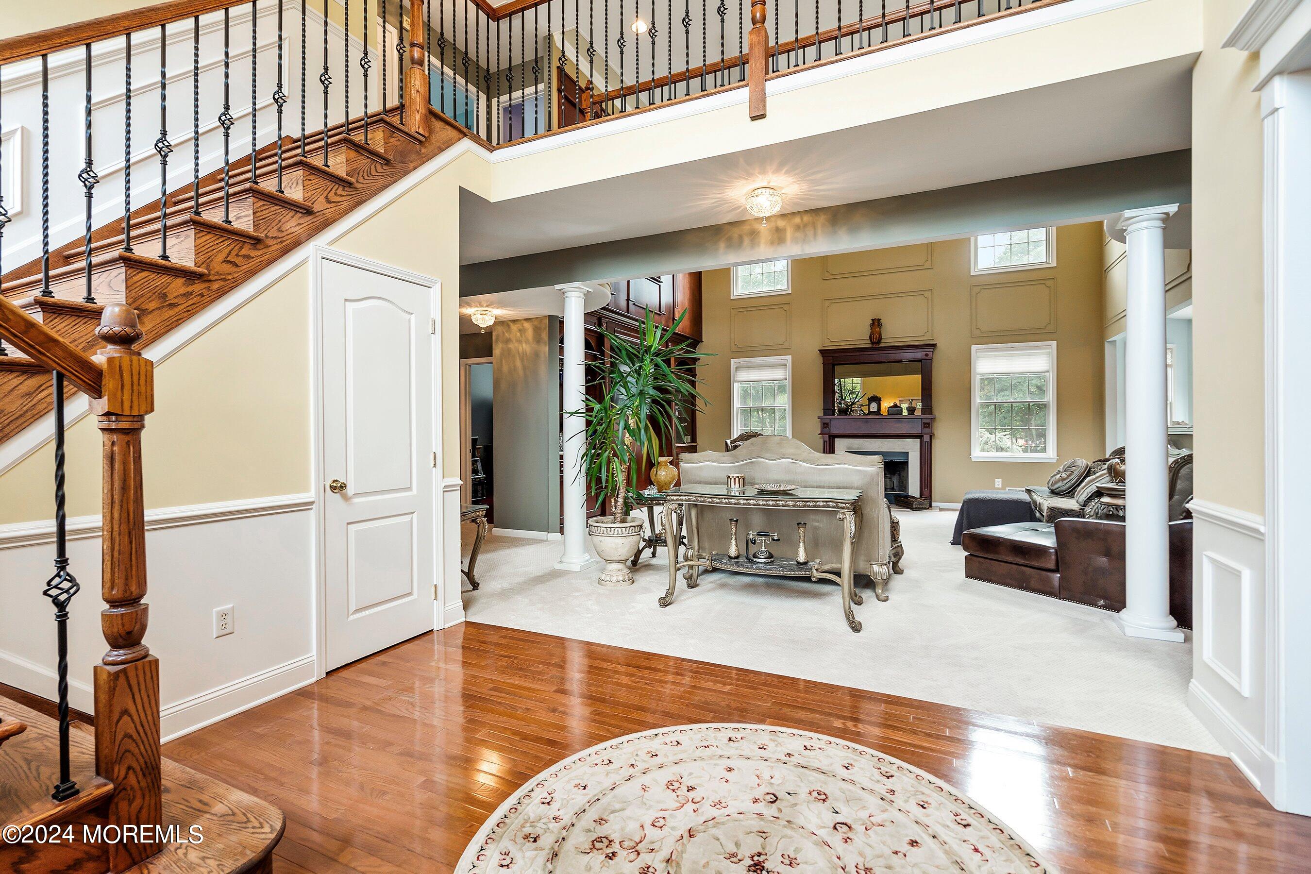 5 Summers Drive Jackson, NJ 08527 - Photo 11 of 40 a living room with furniture