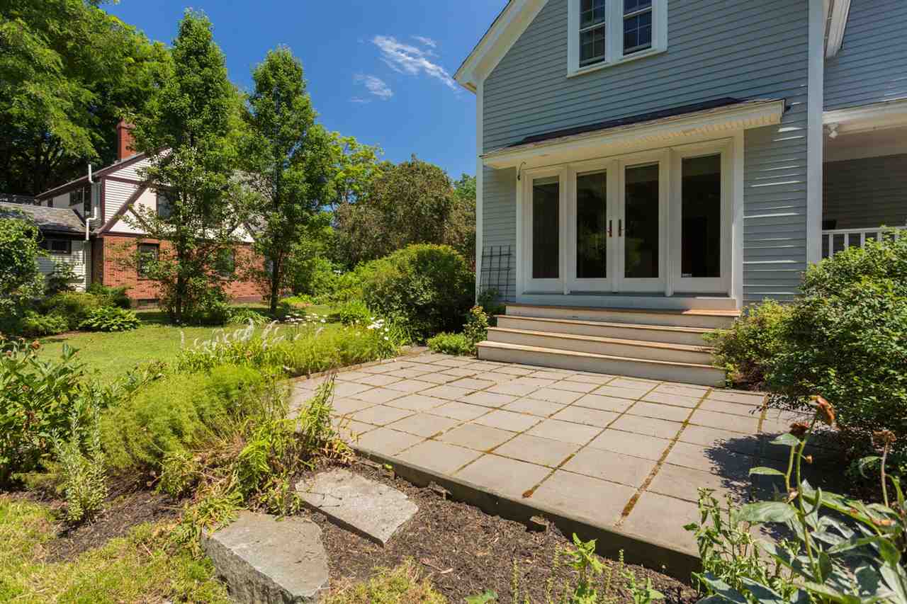 16 Locust Avenue Exeter, NH 03833 - Photo 8 of 39 Gallery Image 8