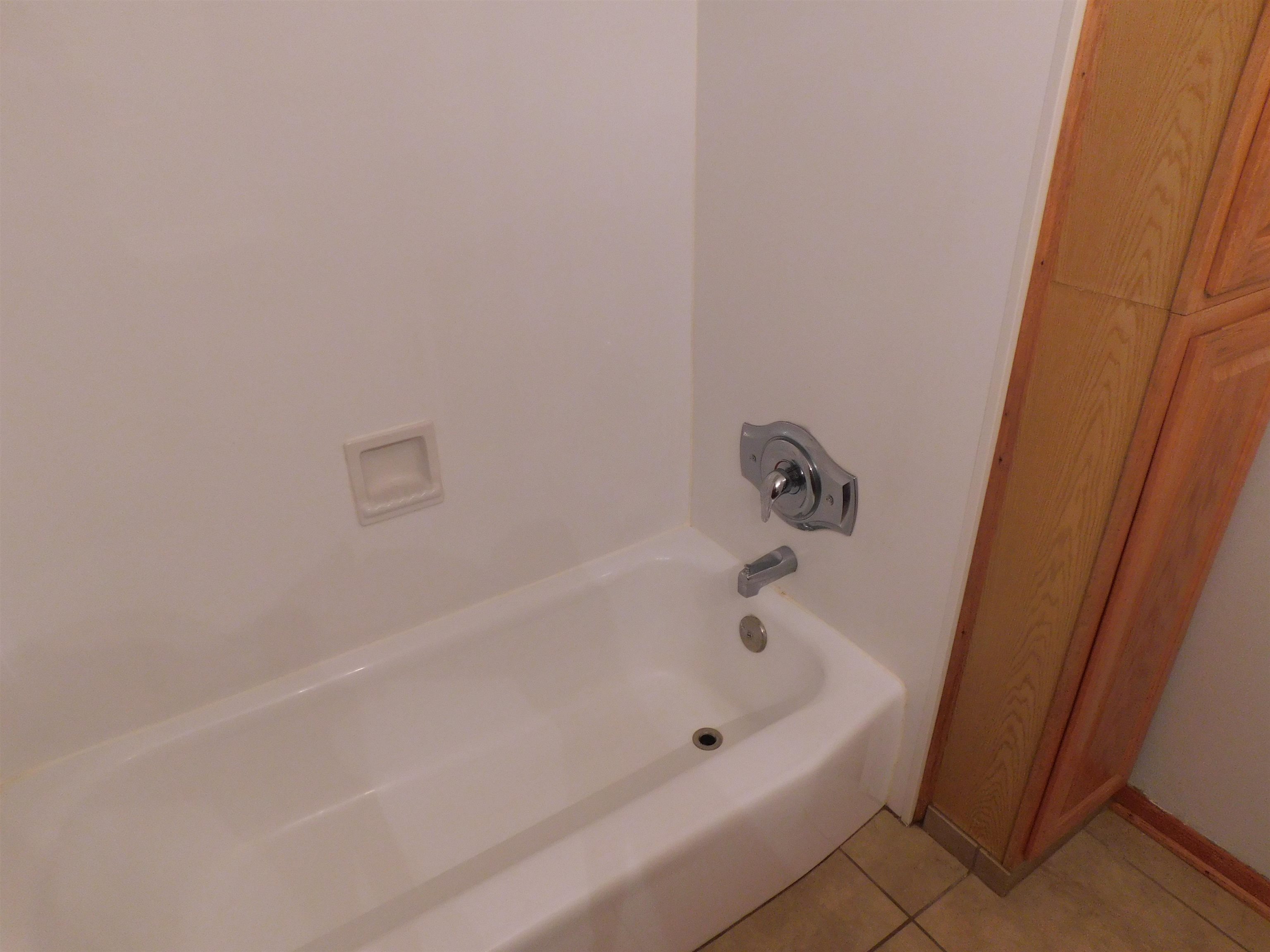 12131 Love Road Roscoe, IL 61073 - Photo 12 of 17 Gallery Image 12