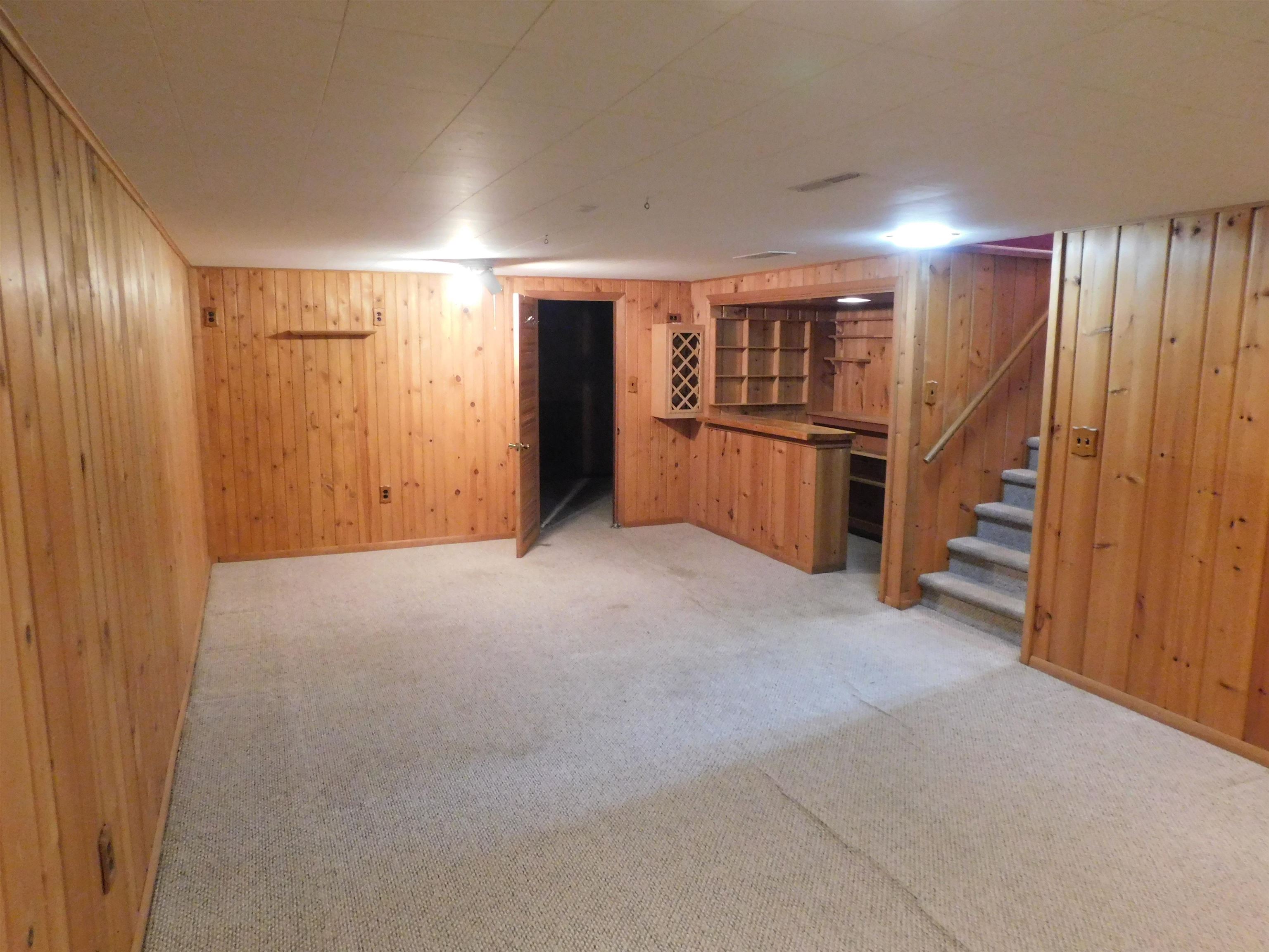 12131 Love Road Roscoe, IL 61073 - Photo 15 of 17 Gallery Image 15