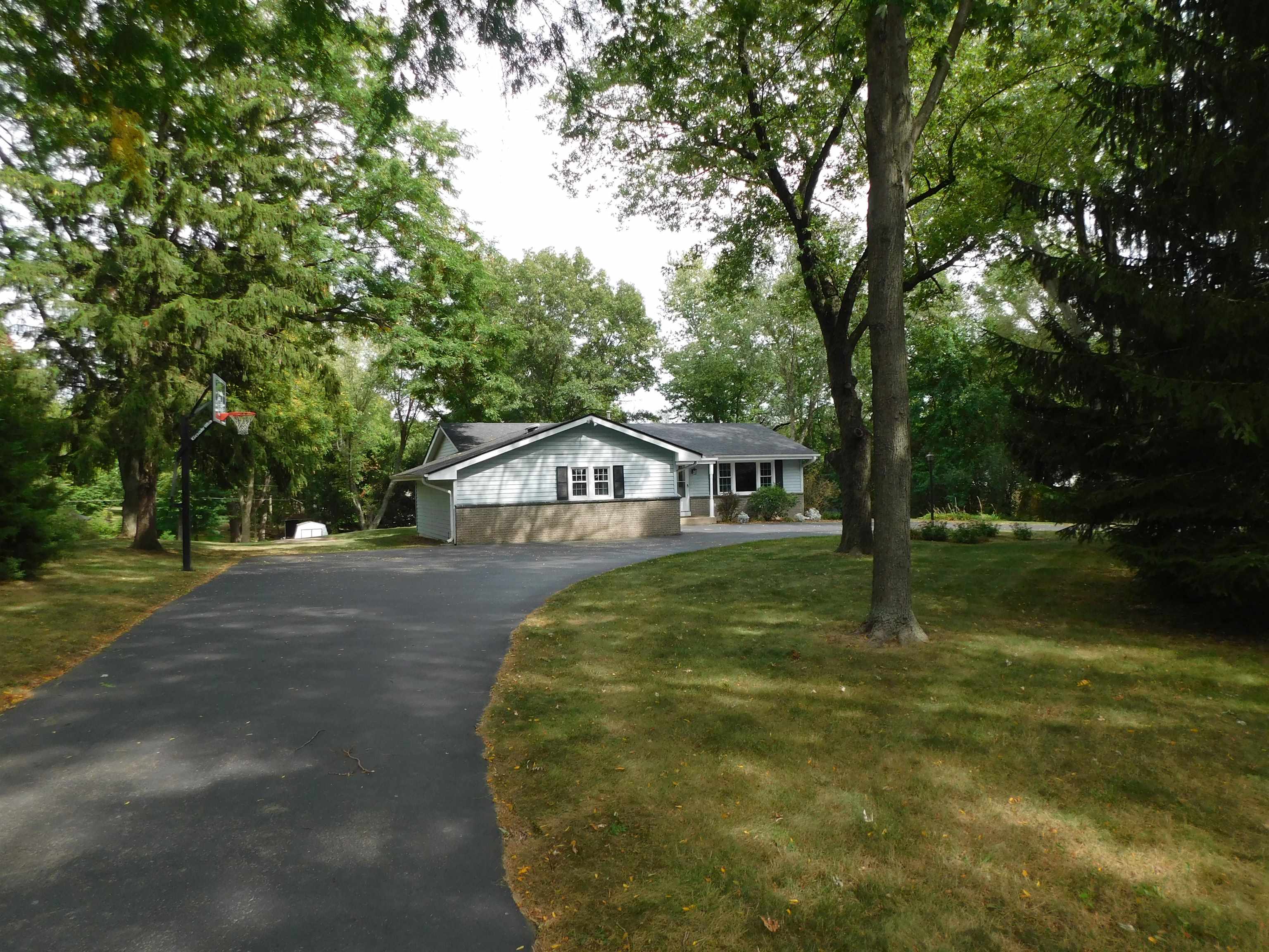 12131 Love Road Roscoe, IL 61073 - Photo 2 of 17 Gallery Image 2
