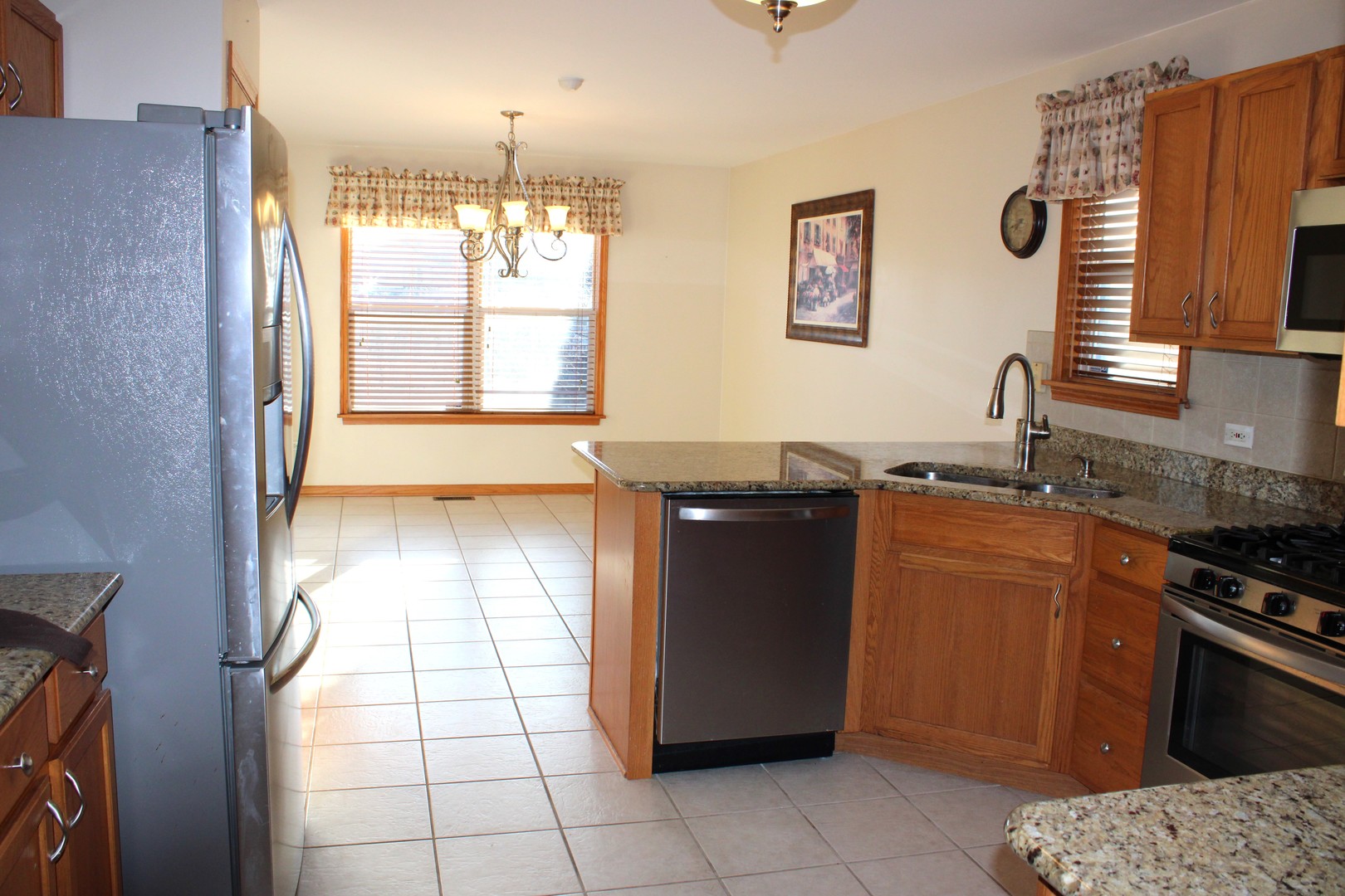 365 Sunset Point Romeoville, IL 60446 - Photo 3 of 18 Gallery Image 3