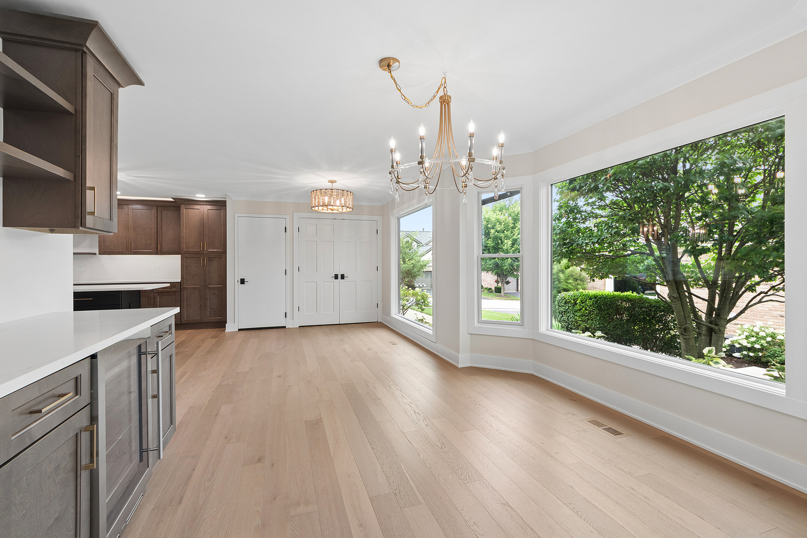 10513 Golf Road Orland Park, IL 60462 - Photo 13 of 75 Gallery Image 13