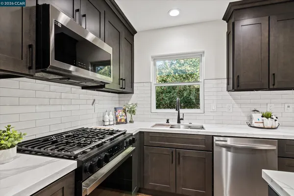 $750,000 | 2027 Castro Street, Martinez, CA 94553