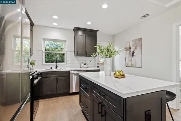 $750,000 | 2027 Castro Street, Martinez, CA 94553
