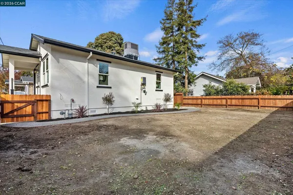 $750,000 | 2027 Castro Street, Martinez, CA 94553